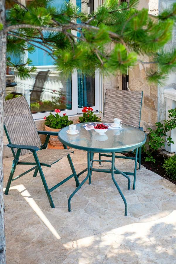 Boka Apartments Тиват Экстерьер фото